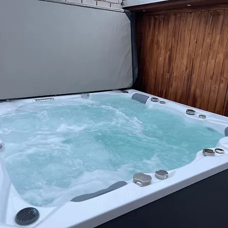 Winter Oase Beheizter Whirlpool Sauna Und Kamin Апартаменты Гайзенхайм